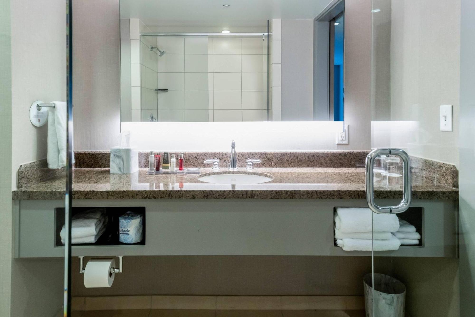 Raleigh Marriott City Center Bagian luar foto
