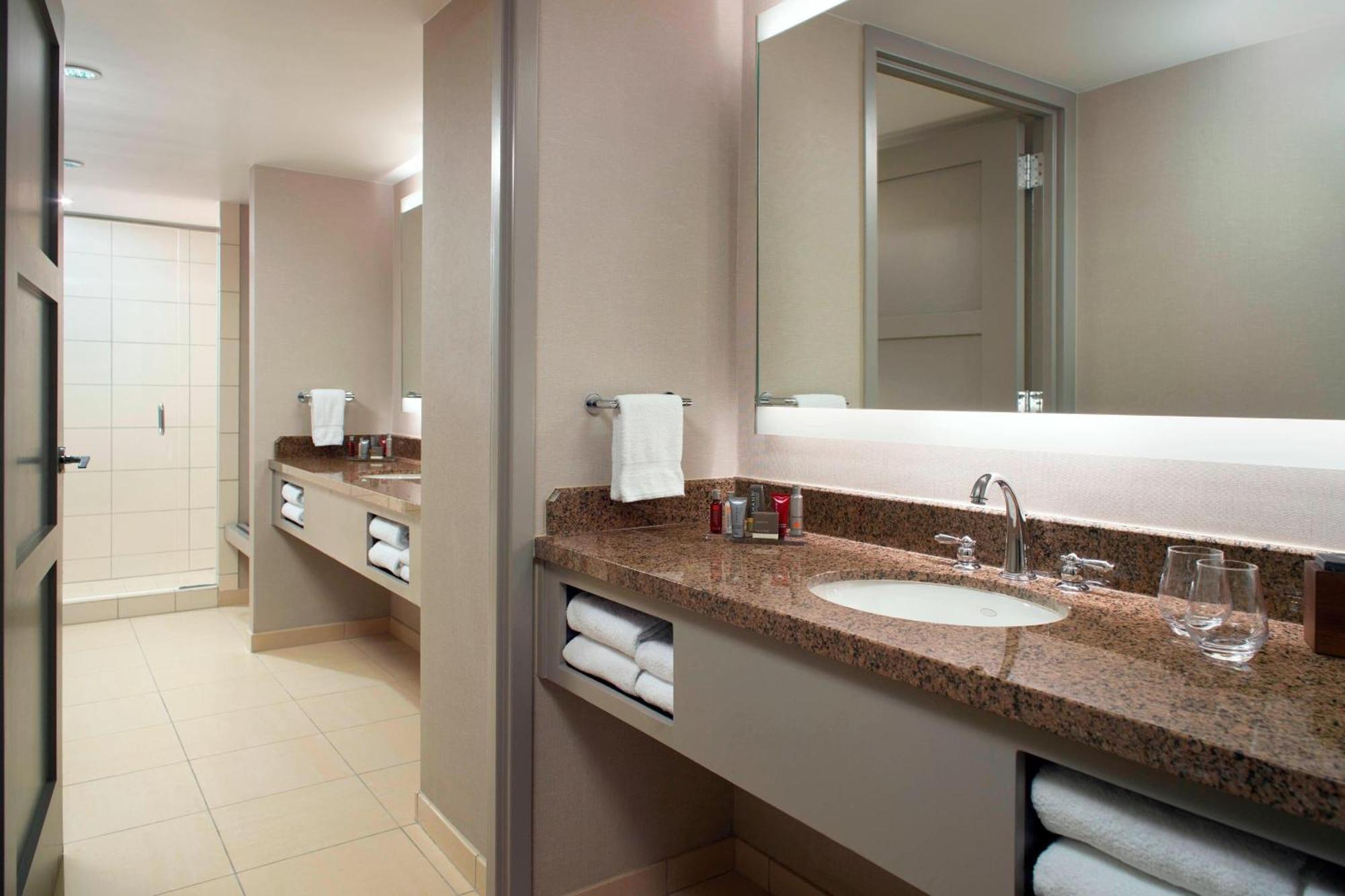 Raleigh Marriott City Center Bagian luar foto